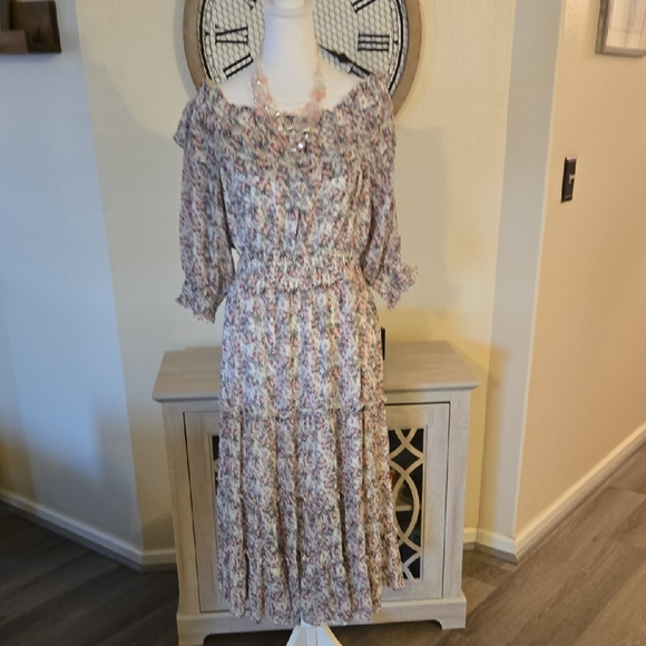 Neon Blush Dresses & Skirts - Chic Cream Floral Off-Shoulder Midi Dress NWT